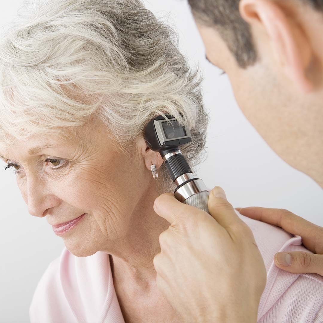 Woman visiting a ENT specialist